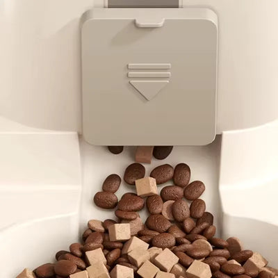 Automatic pet feeder